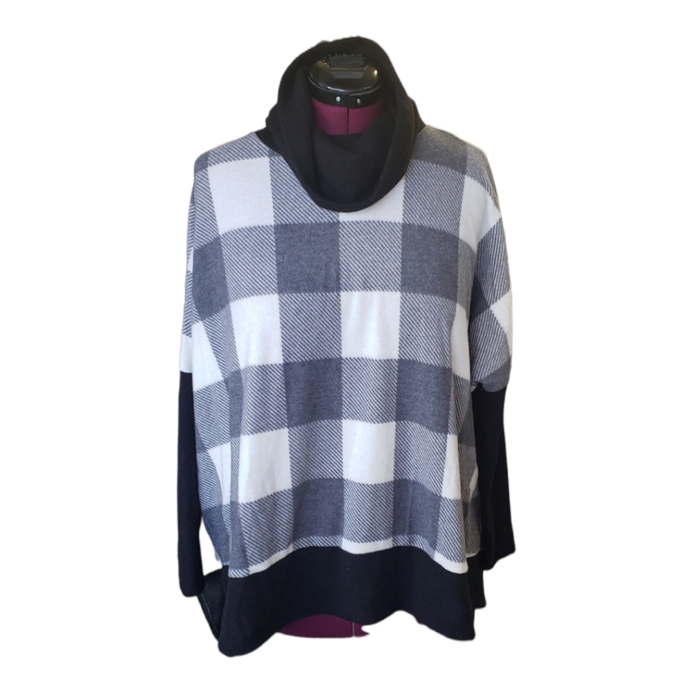WHITE BIRCH. Small. Oversized sweater. Fleece type. New. (sku 328)